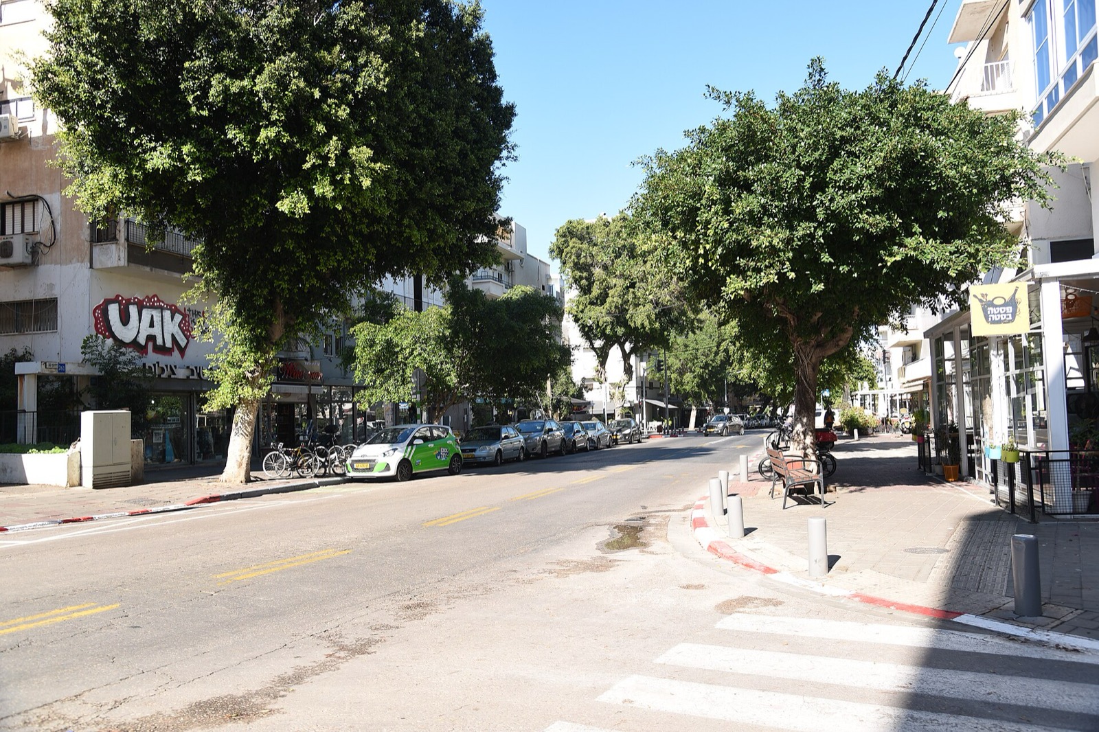 A central Tel Aviv street